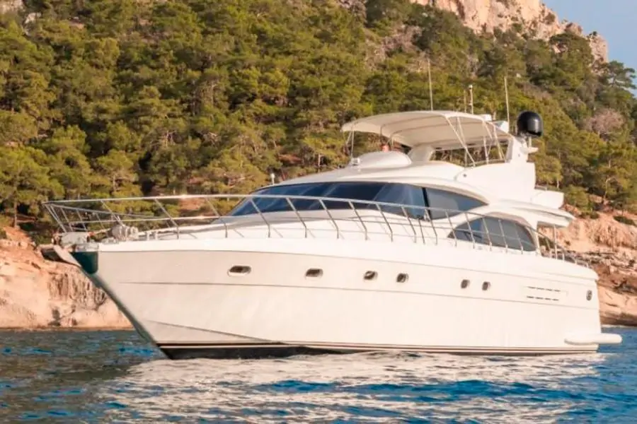 Моторная яхта SEÇİL 1 &mdash; Sparks Life Worldwide