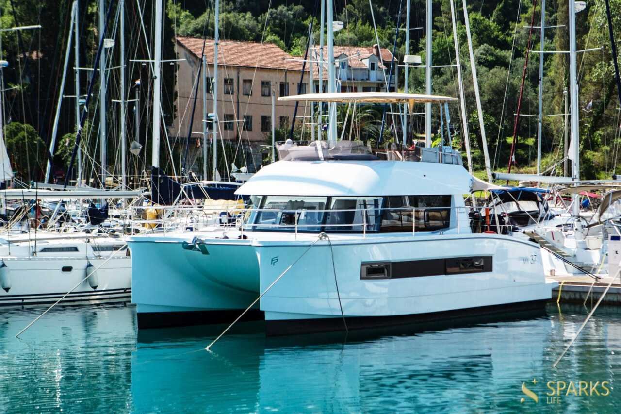 Катамаран Jam 5 &mdash; Sparks Life Worldwide