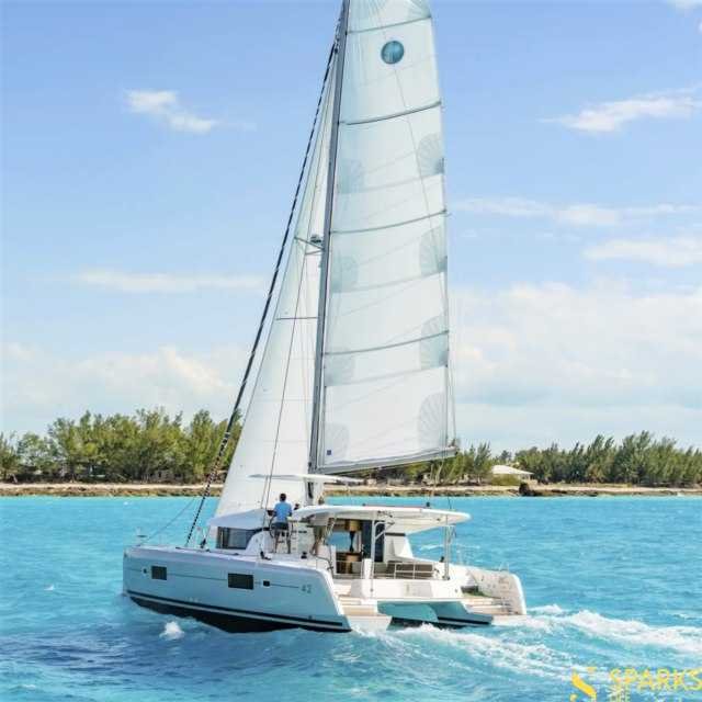 Катамаран Lagoon 42 1 &mdash; Sparks Life Worldwide