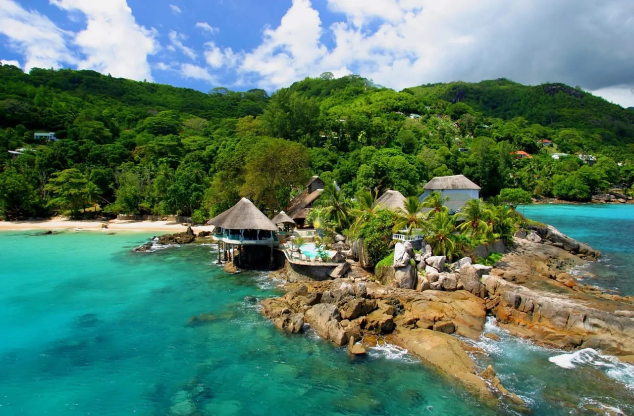 Beau Vallon Beach ‐ National Park St. Anna ‐ Eden Yacht Marina (Mahe isl.) (12 м. миль – 2 години)