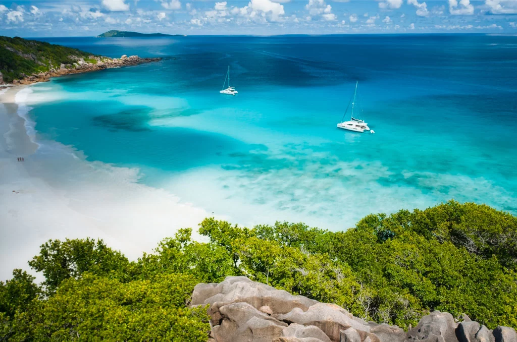 Praslin Marina ‐ National Park St. Anna ‐ Eden Yacht Marina (Mahe isl.) (26.4 м.миль 4,4 години)