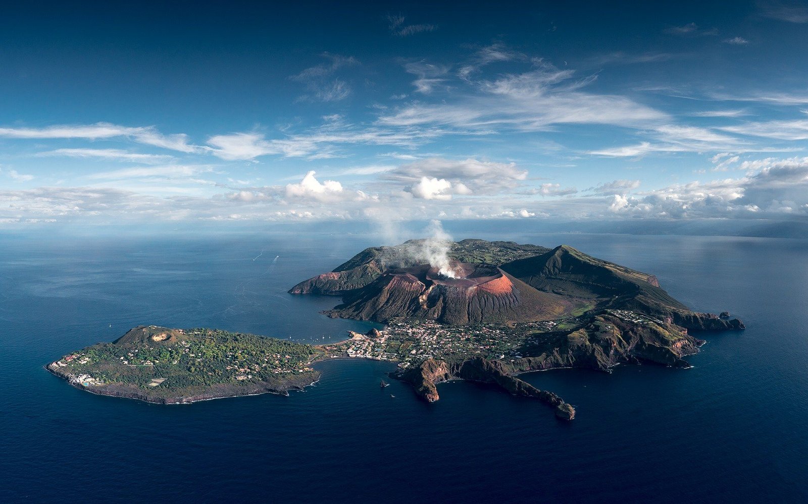 Портороса (Portorosa)- о. Вулкано (isola di Vulcano - 20 м.миль. 3,5 години)